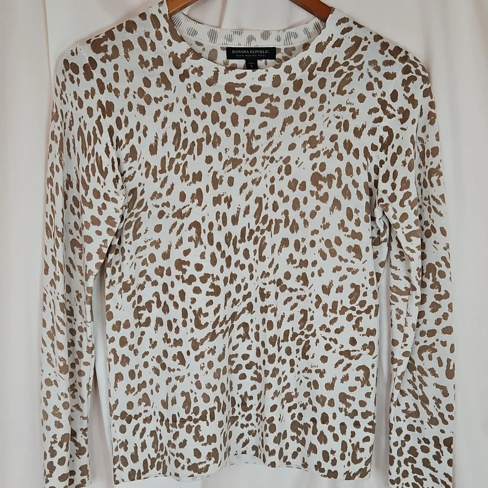 Banana Republic Leopard Print Merino Wool Sweater Womens Petite Small Minimalist
